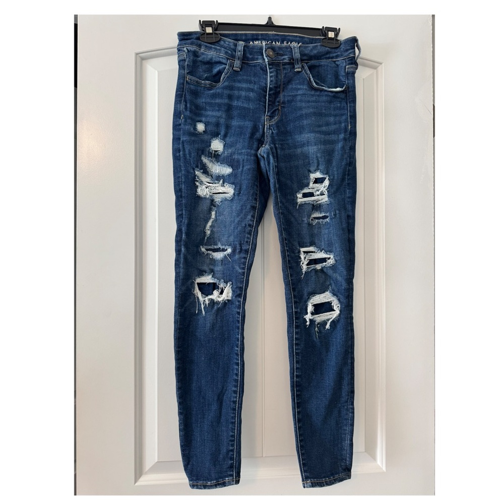 American Eagle Distressed Blue Jeans